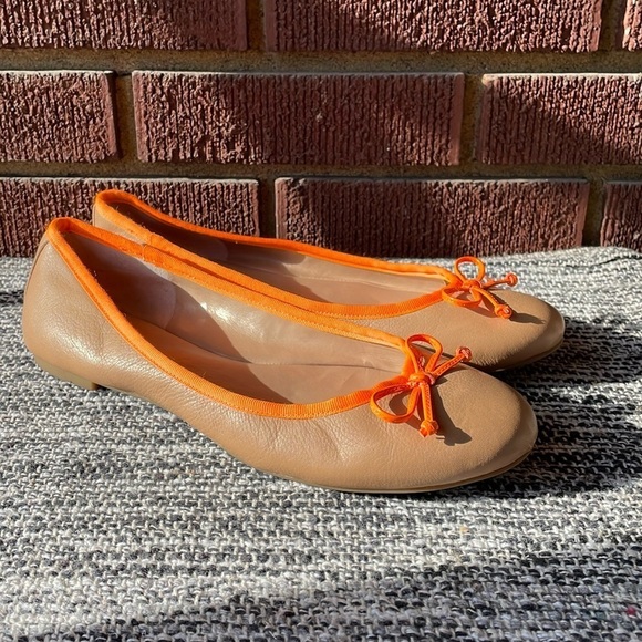 Banana Republic tan and orange leather upper flats size 9M - Picture 1 of 7
